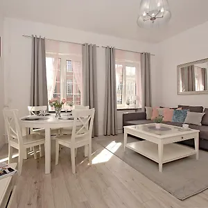 Kameralny Dluga 50 Apartment